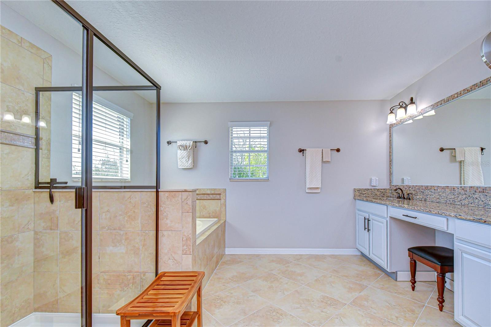 Image 23 of 43 For 19914 Bluff Oak Boulevard