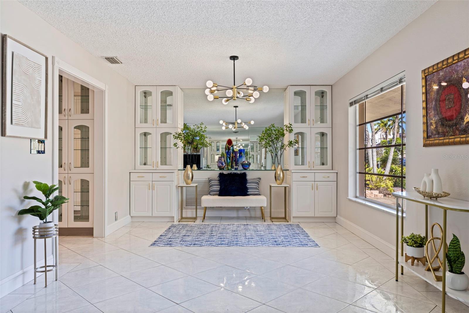 Image 12 of 62 For 290 1st Street W