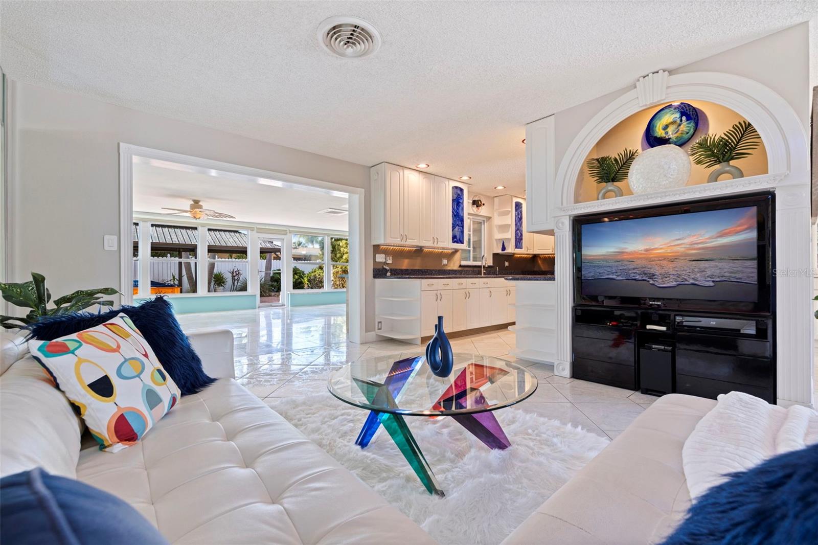 Image 15 of 62 For 290 1st Street W