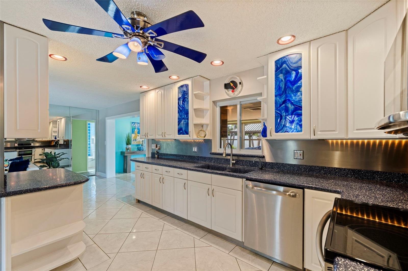 Image 20 of 62 For 290 1st Street W