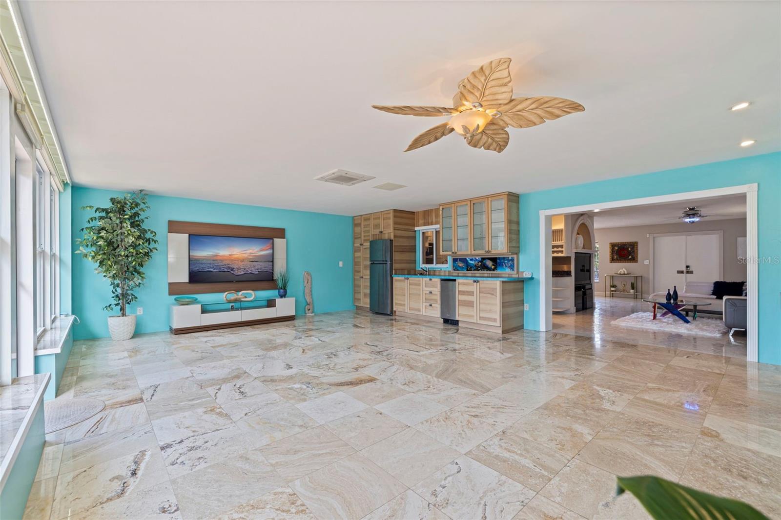 Image 28 of 62 For 290 1st Street W