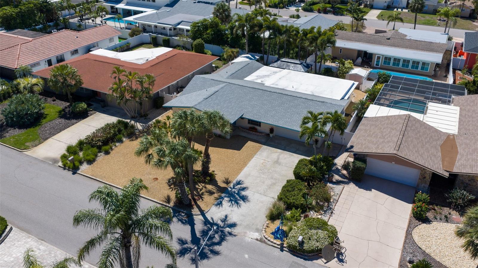 Image 4 of 62 For 290 1st Street W