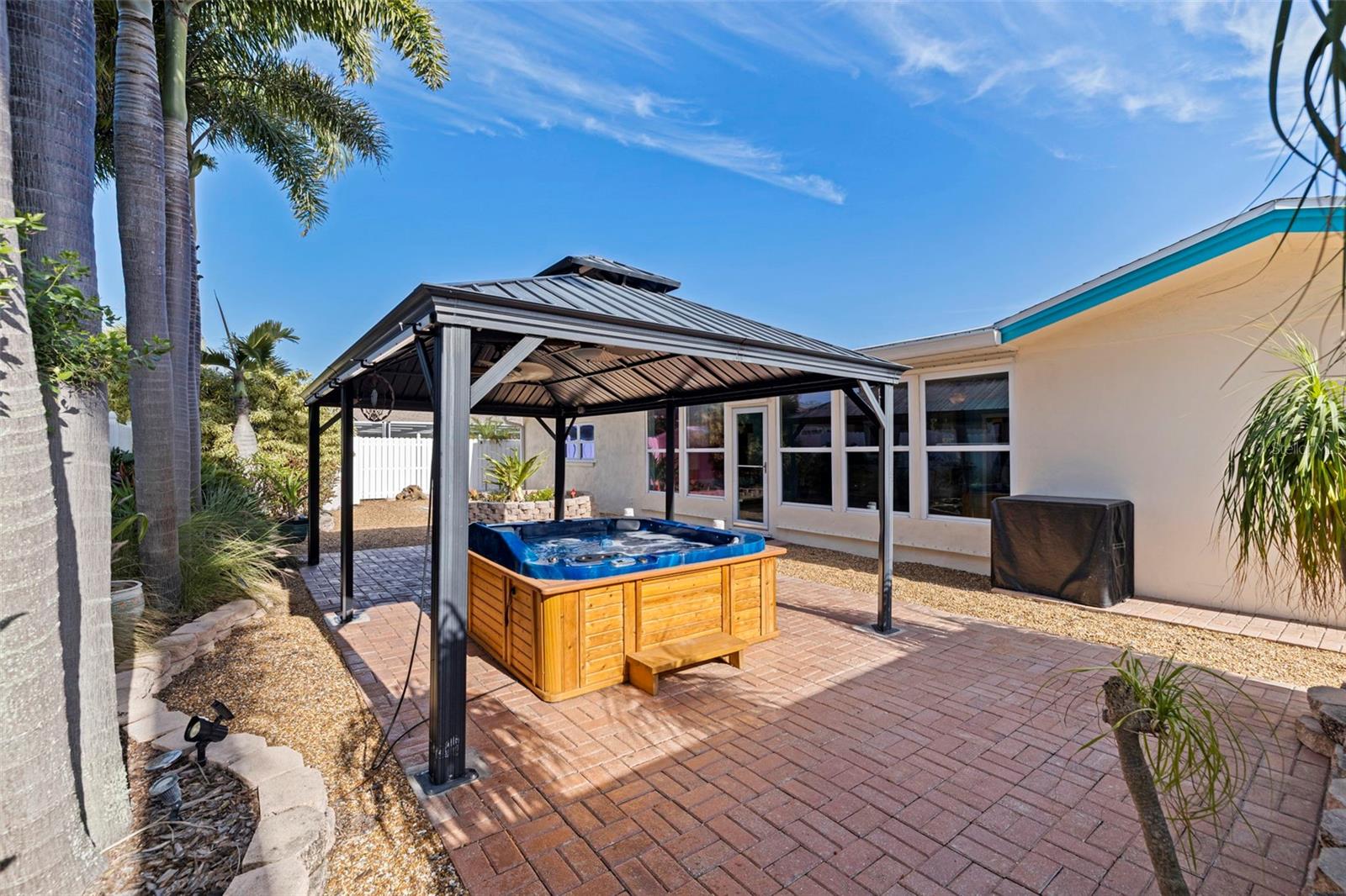 Image 43 of 62 For 290 1st Street W