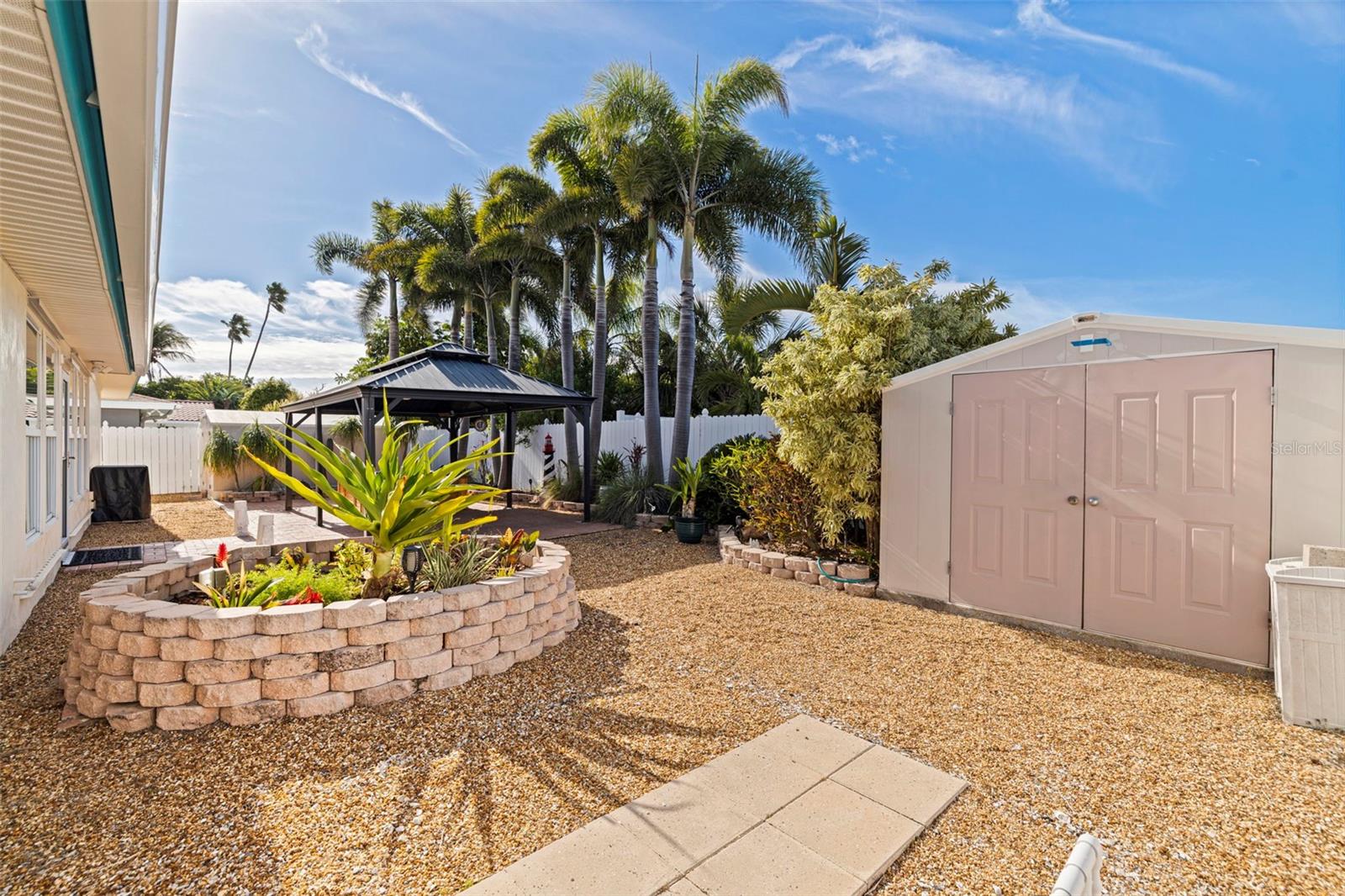 Image 44 of 62 For 290 1st Street W