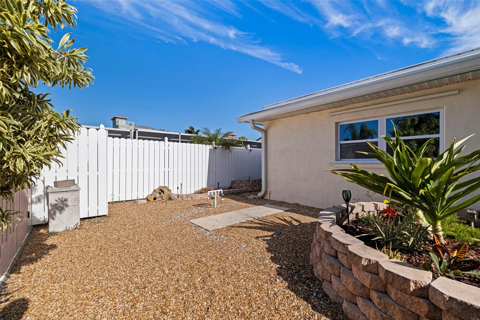 Image 47 of 62 For 290 1st Street W