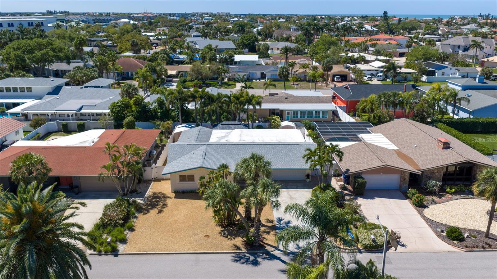 Image 49 of 62 For 290 1st Street W