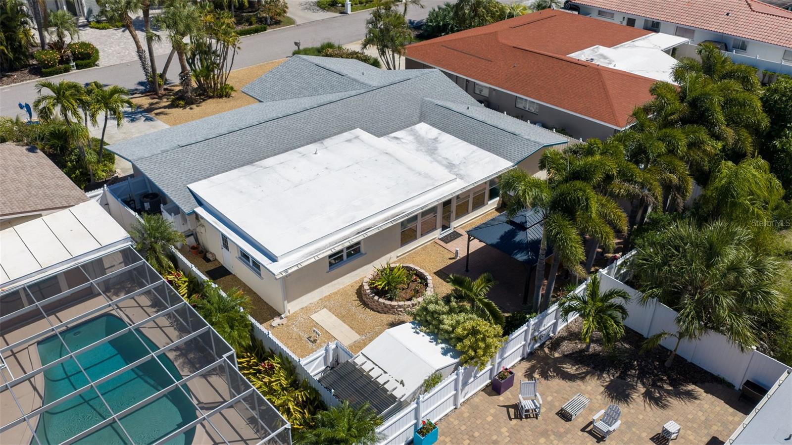 Image 51 of 62 For 290 1st Street W