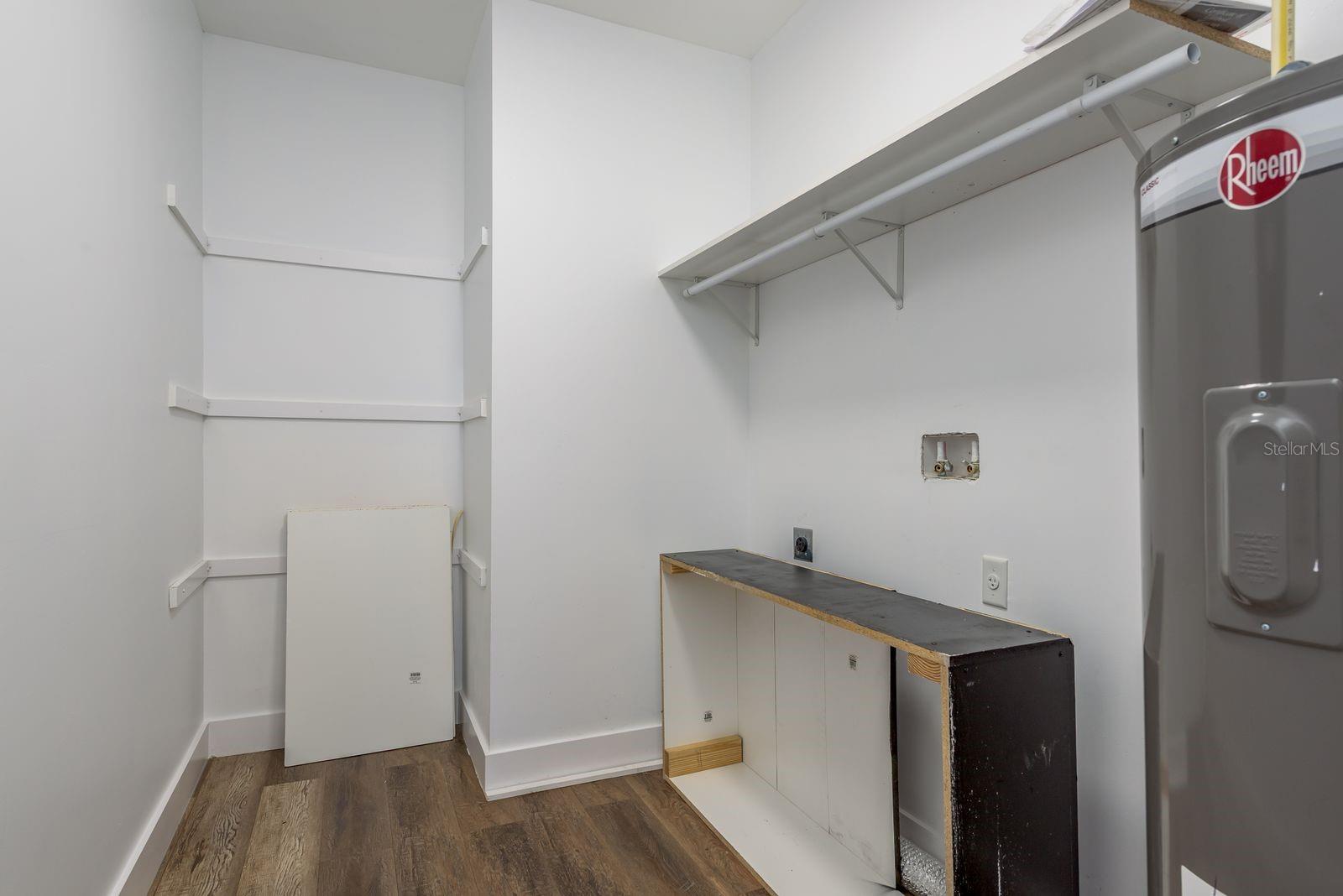 Image 17 of 42 For 22229 Carson Drive