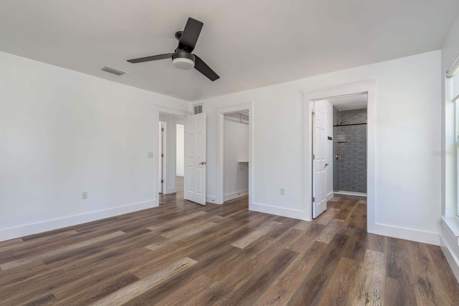 Image 21 of 42 For 22229 Carson Drive