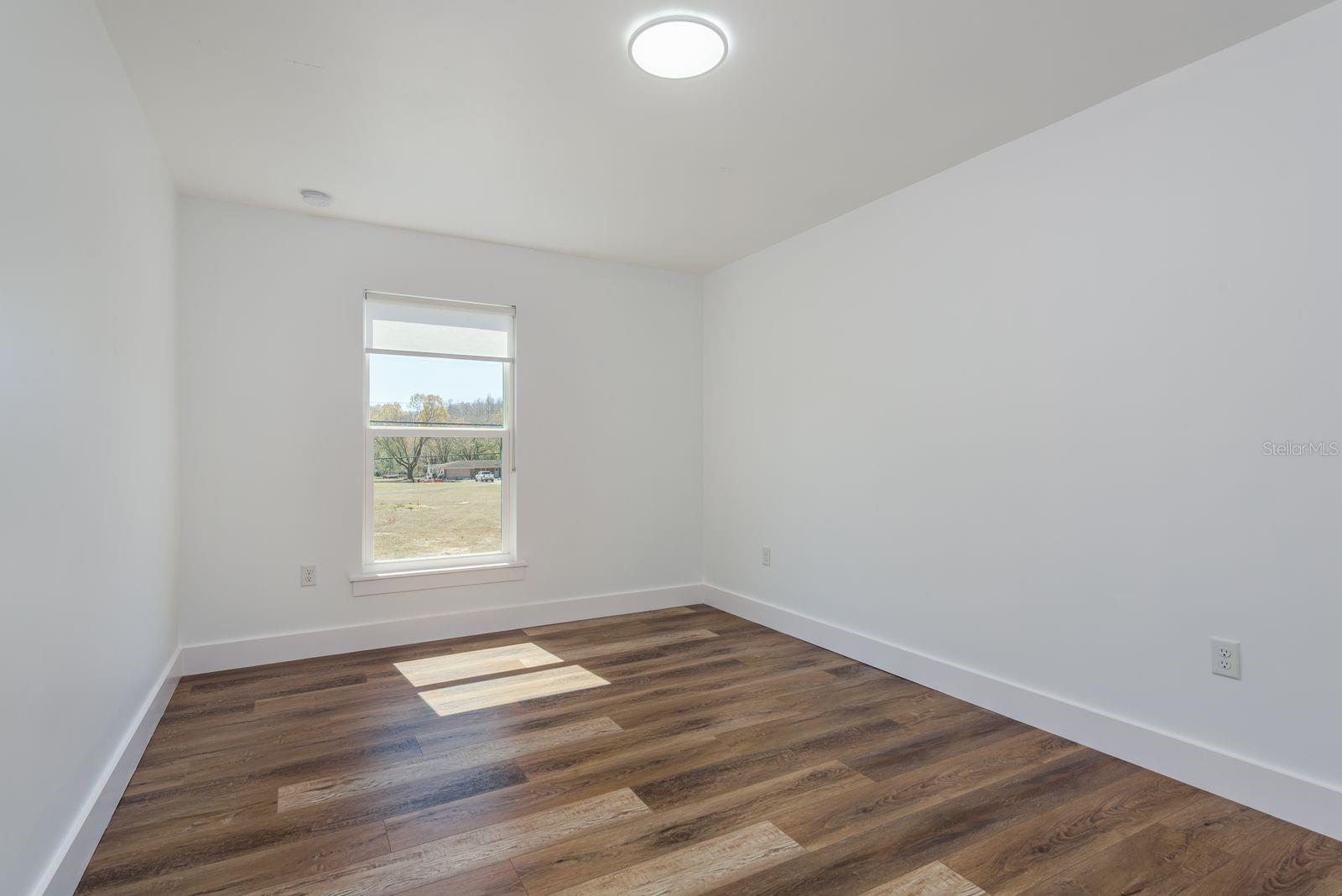 Image 26 of 42 For 22229 Carson Drive