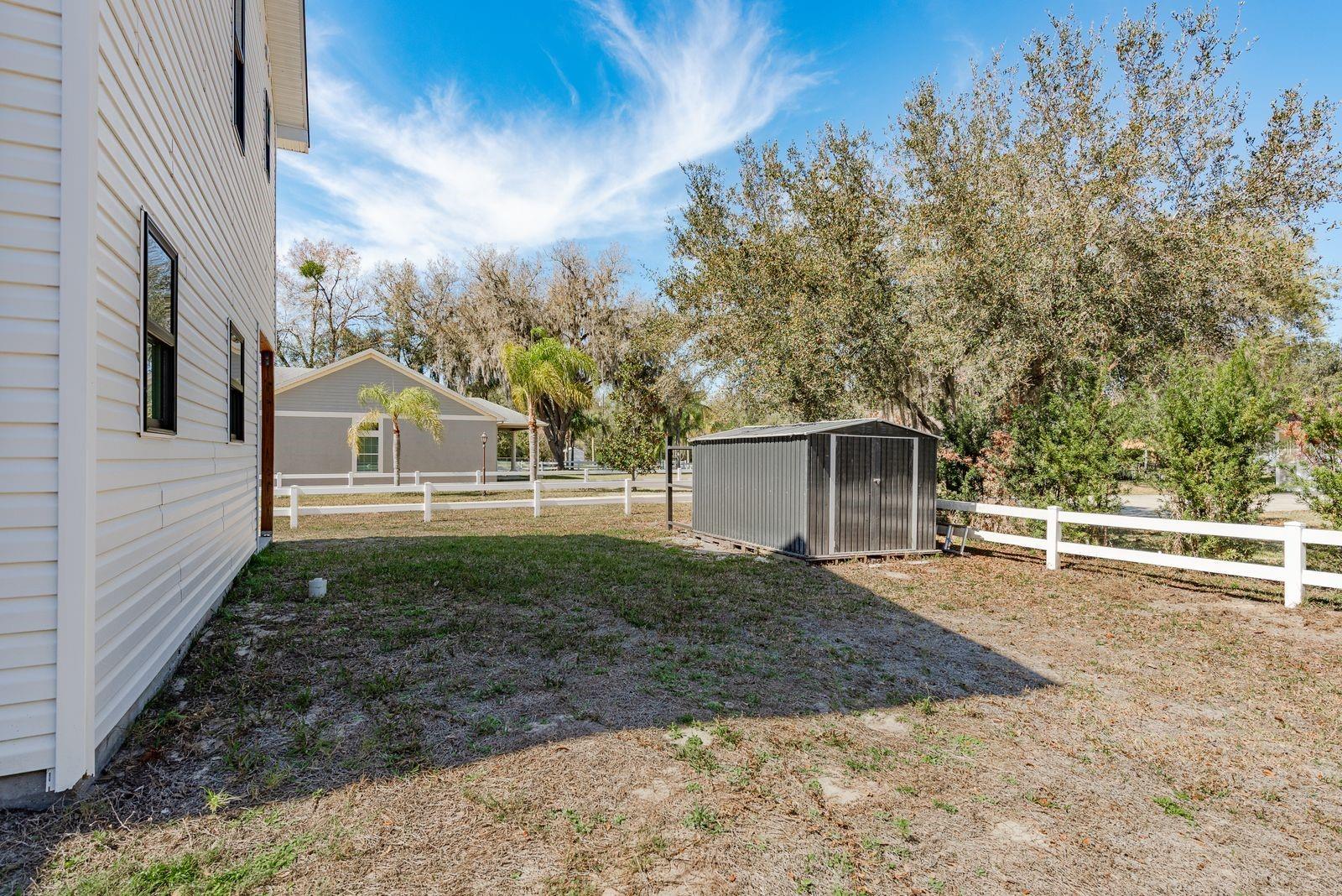 Image 28 of 42 For 22229 Carson Drive