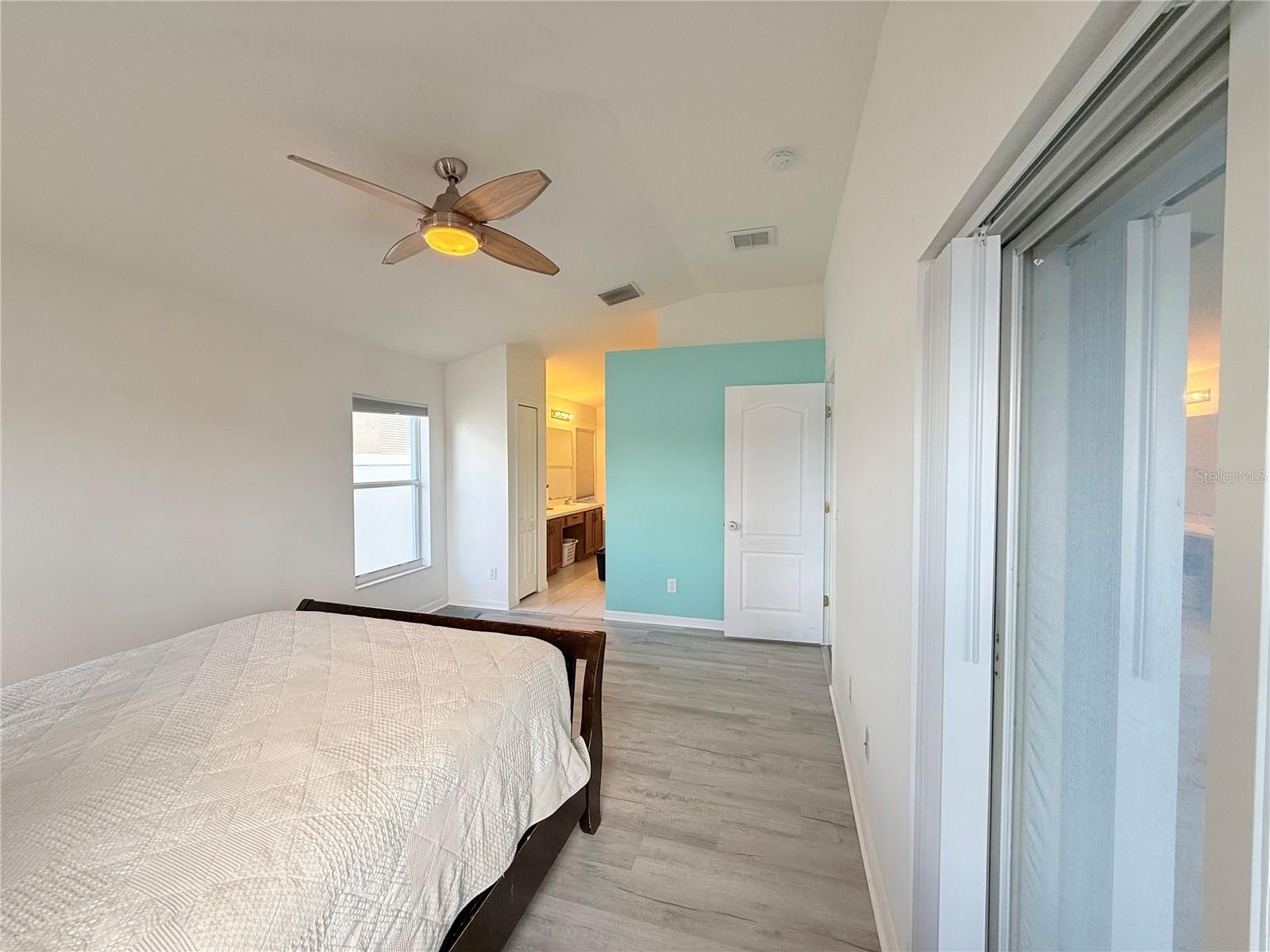 Image 23 of 52 For 8415 Canterbury Lake Boulevard