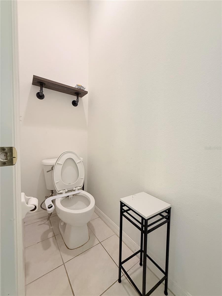 Image 28 of 52 For 8415 Canterbury Lake Boulevard