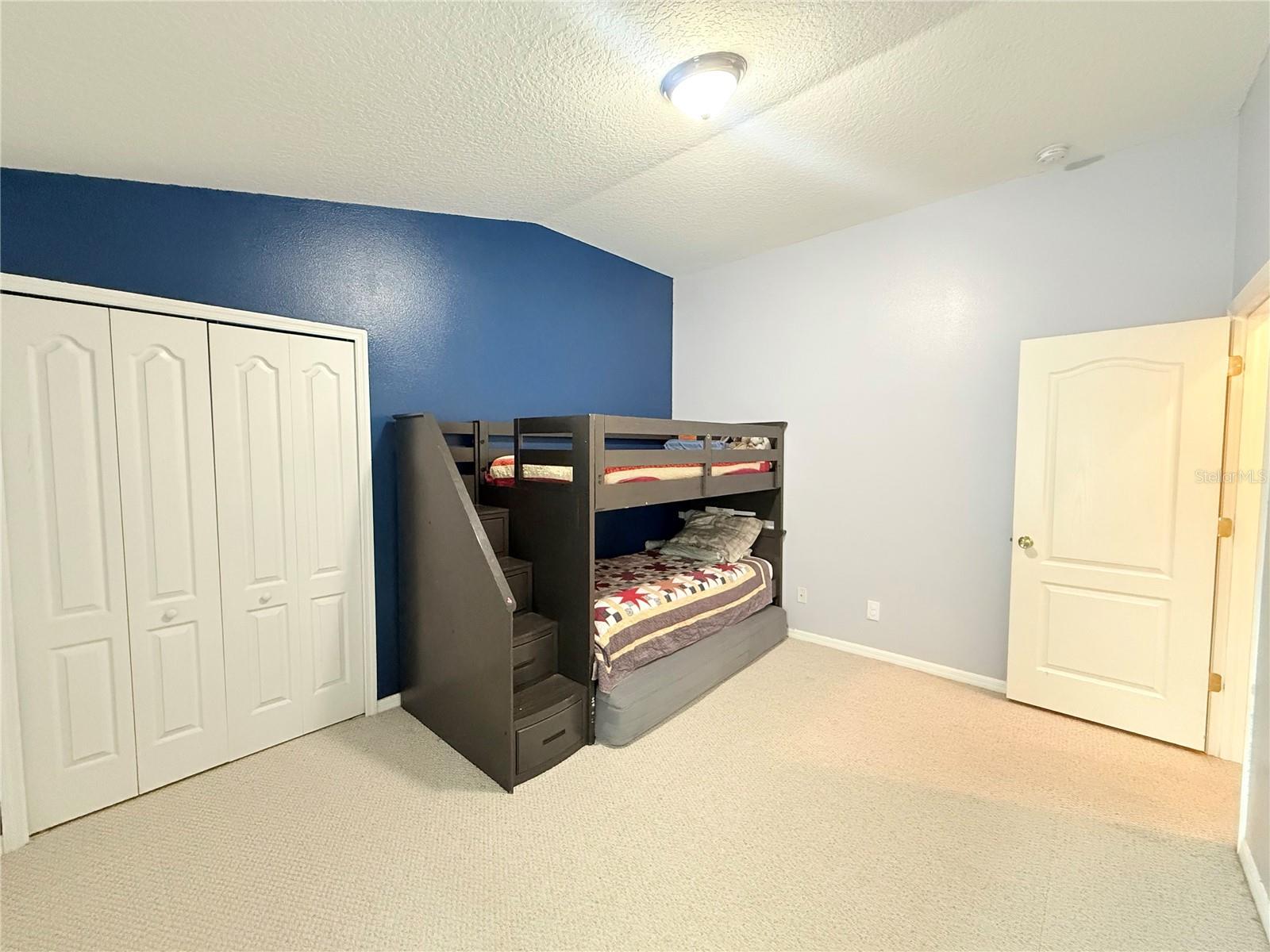 Image 36 of 52 For 8415 Canterbury Lake Boulevard