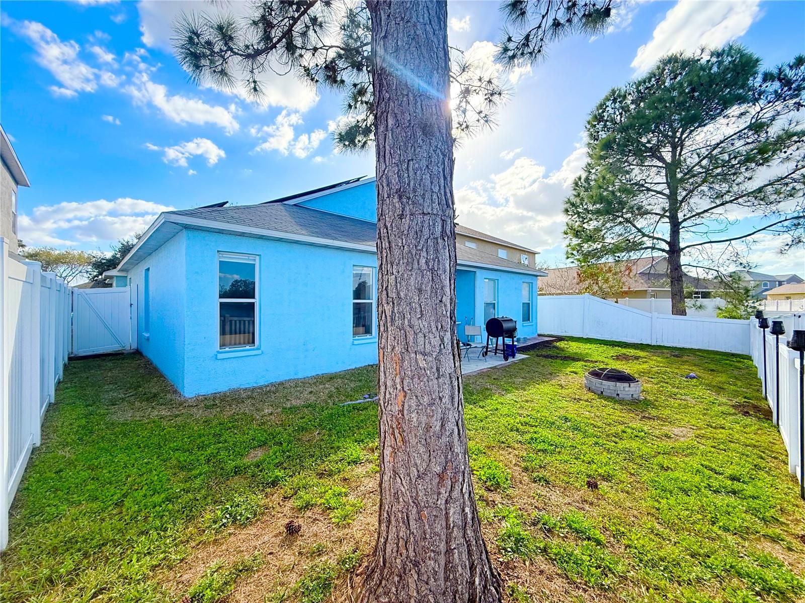 Image 47 of 52 For 8415 Canterbury Lake Boulevard