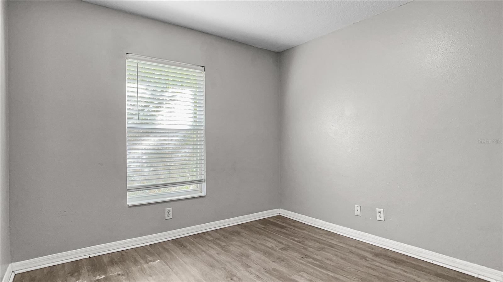 Image 9 of 19 For 9402 Charlesberg Drive