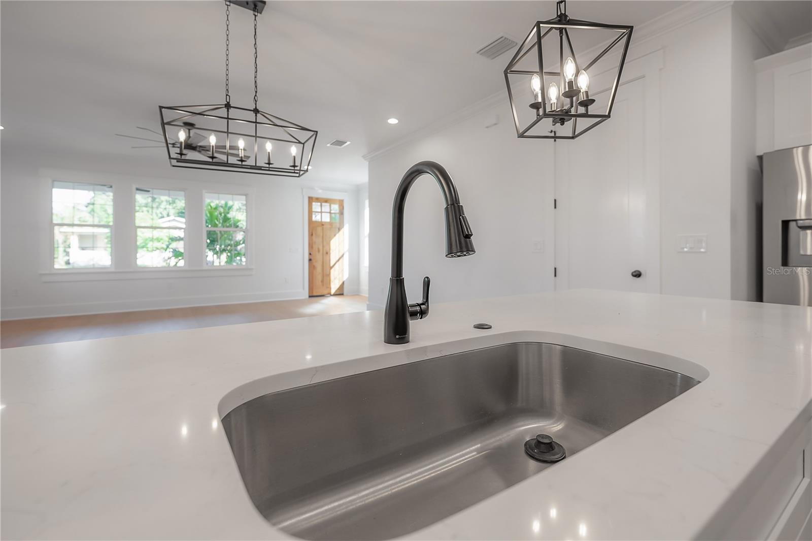 Image 19 of 59 For 801 North Street