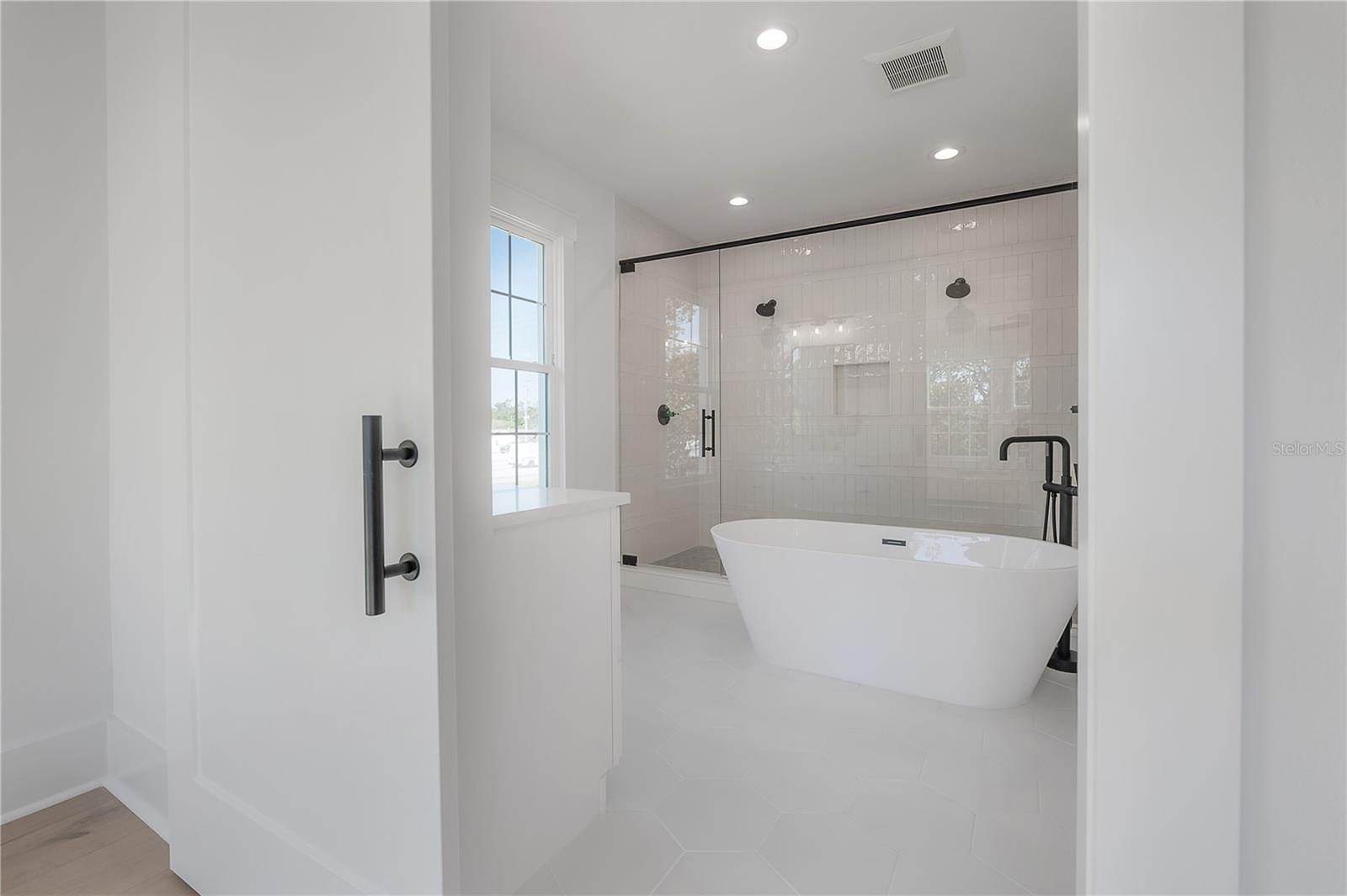 Image 35 of 59 For 801 North Street