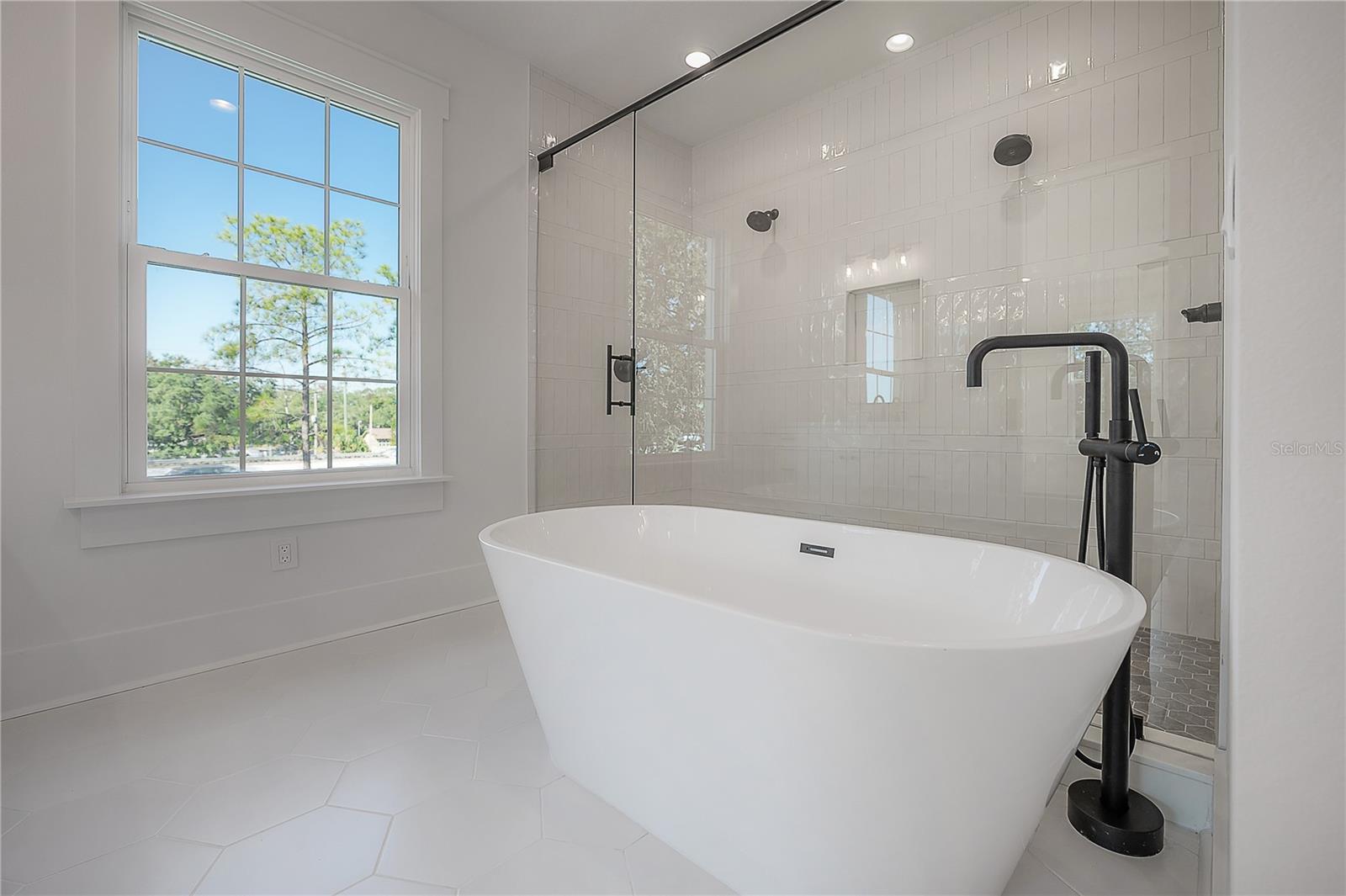 Image 39 of 59 For 801 North Street