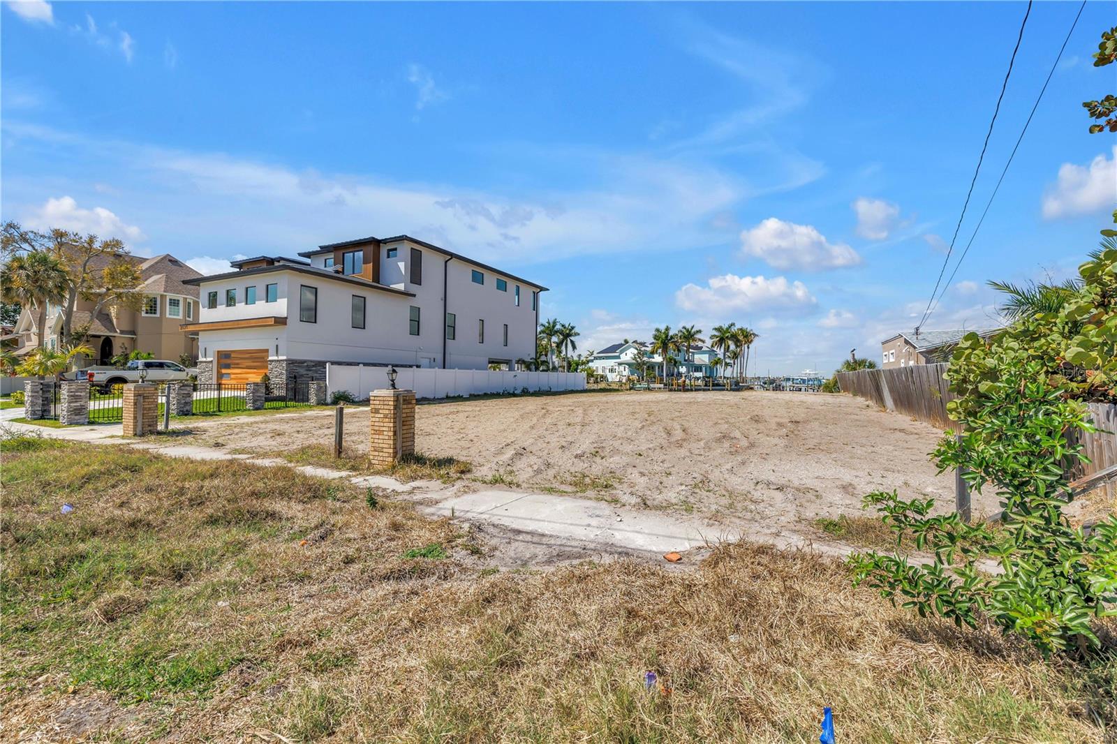 Image 5 of 12 For 2129 Bayou Grande Boulevard Ne