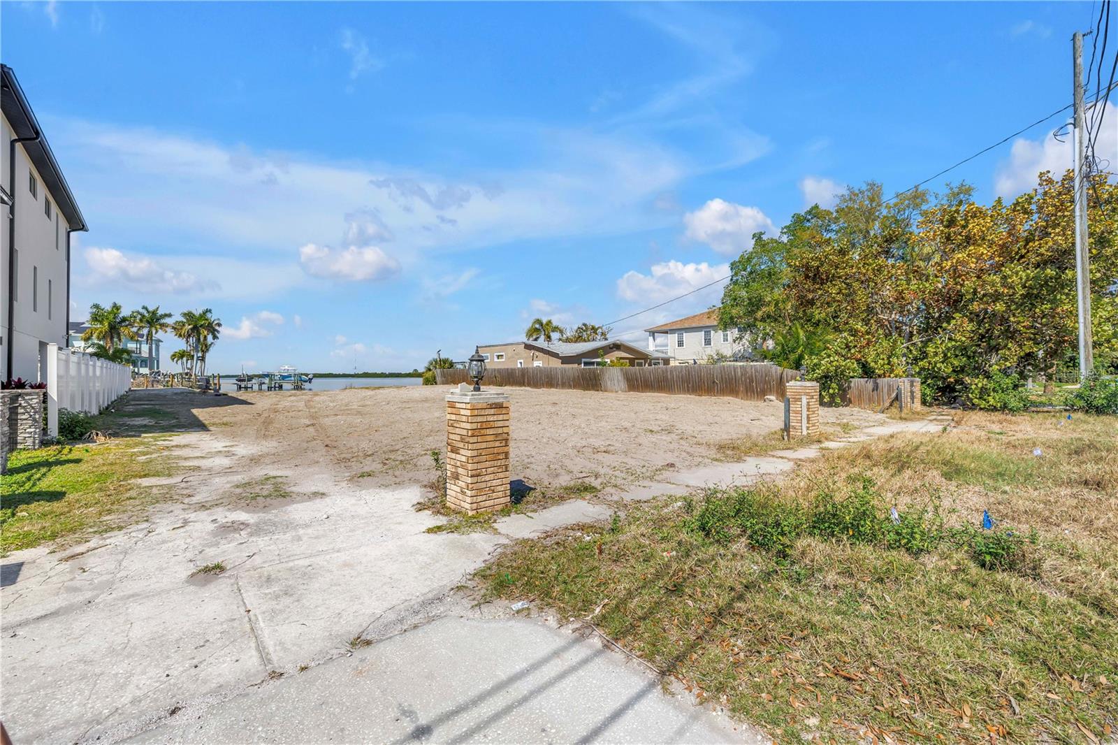 Image 6 of 12 For 2129 Bayou Grande Boulevard Ne