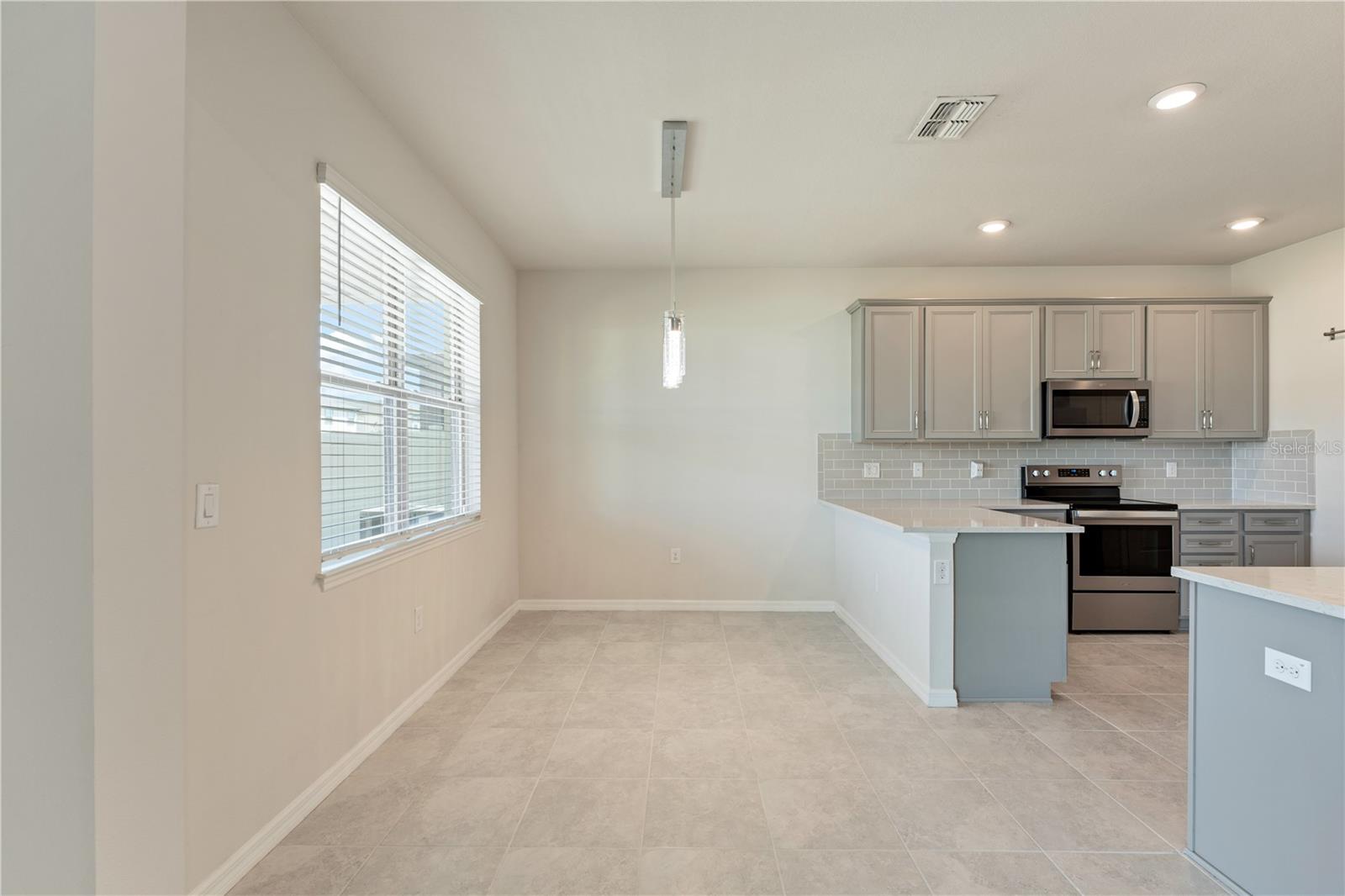 Image 14 of 53 For 7516 Yale Harbor Drive