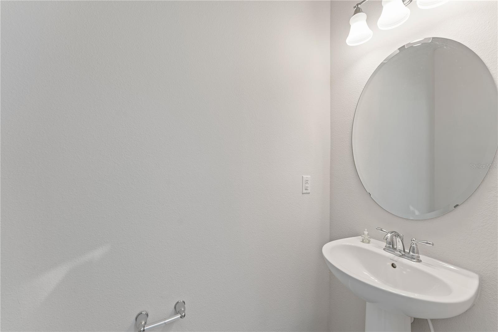 Image 23 of 53 For 7516 Yale Harbor Drive