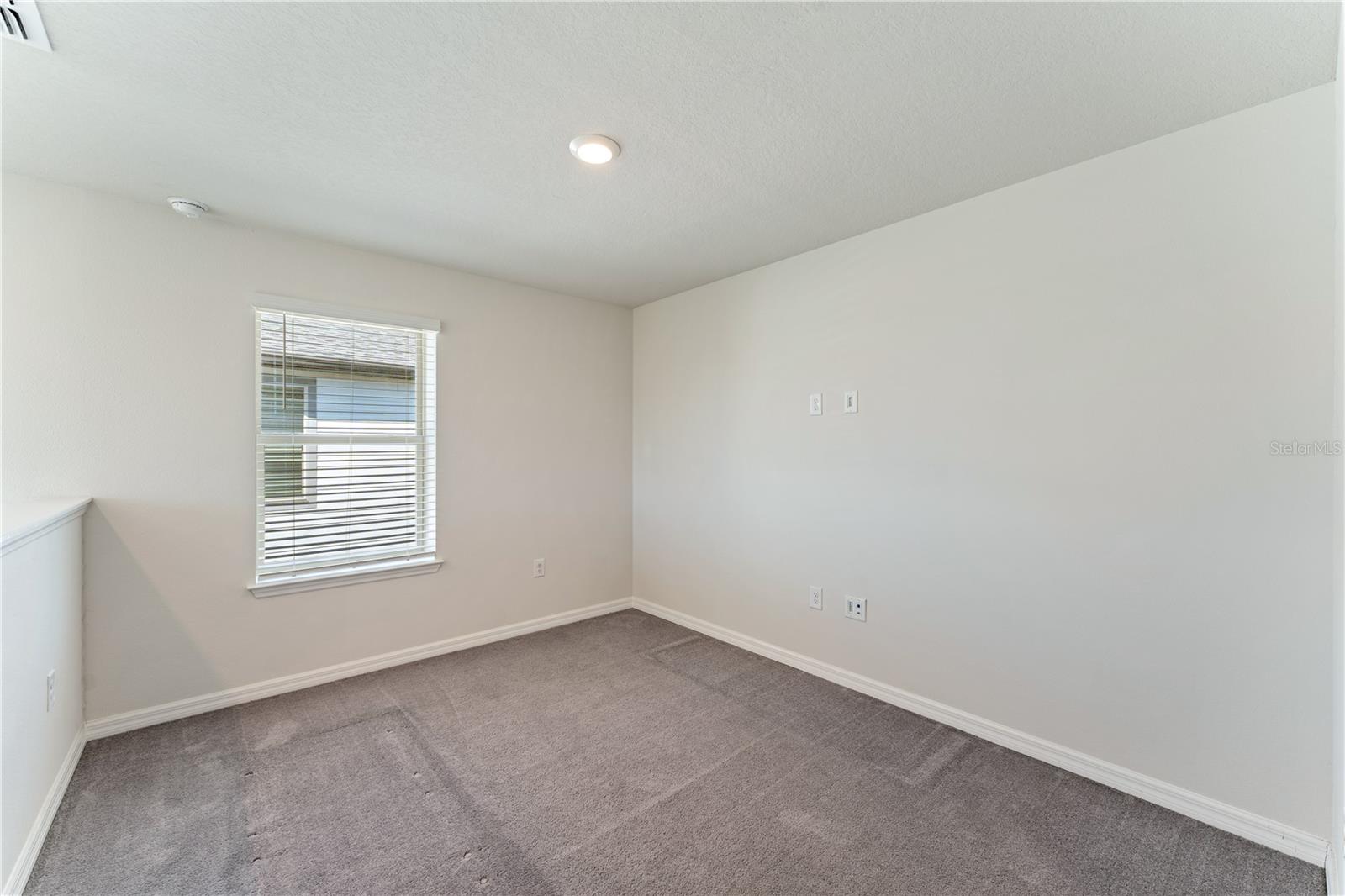 Image 24 of 53 For 7516 Yale Harbor Drive