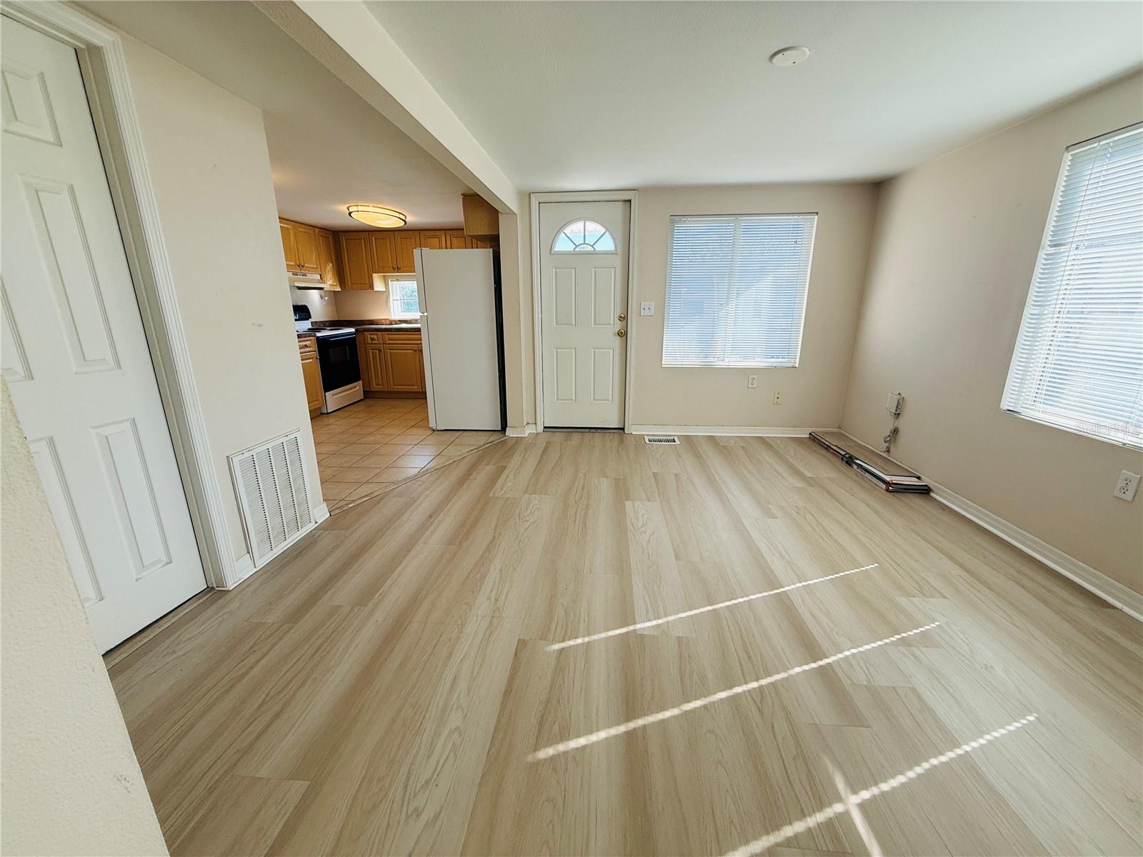 Image 10 of 40 For 4851 Gandy Boulevard B3l14