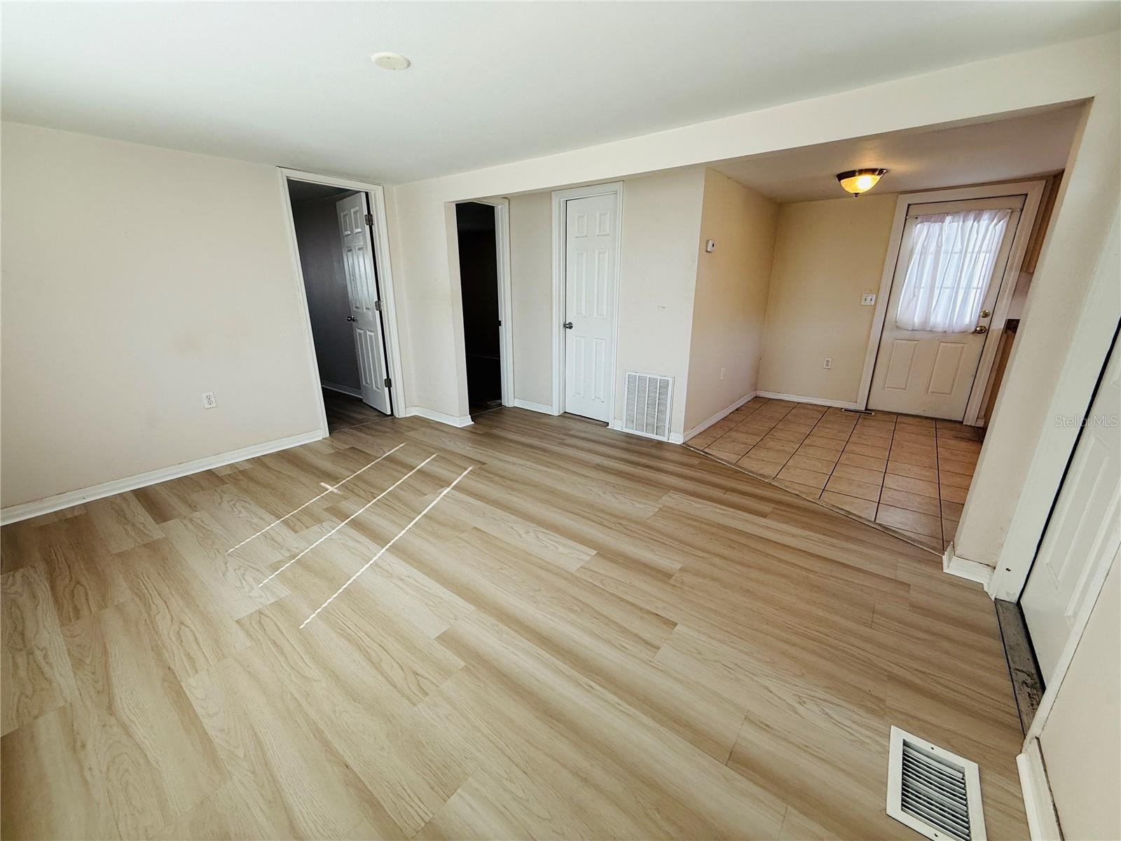 Image 12 of 40 For 4851 Gandy Boulevard B3l14