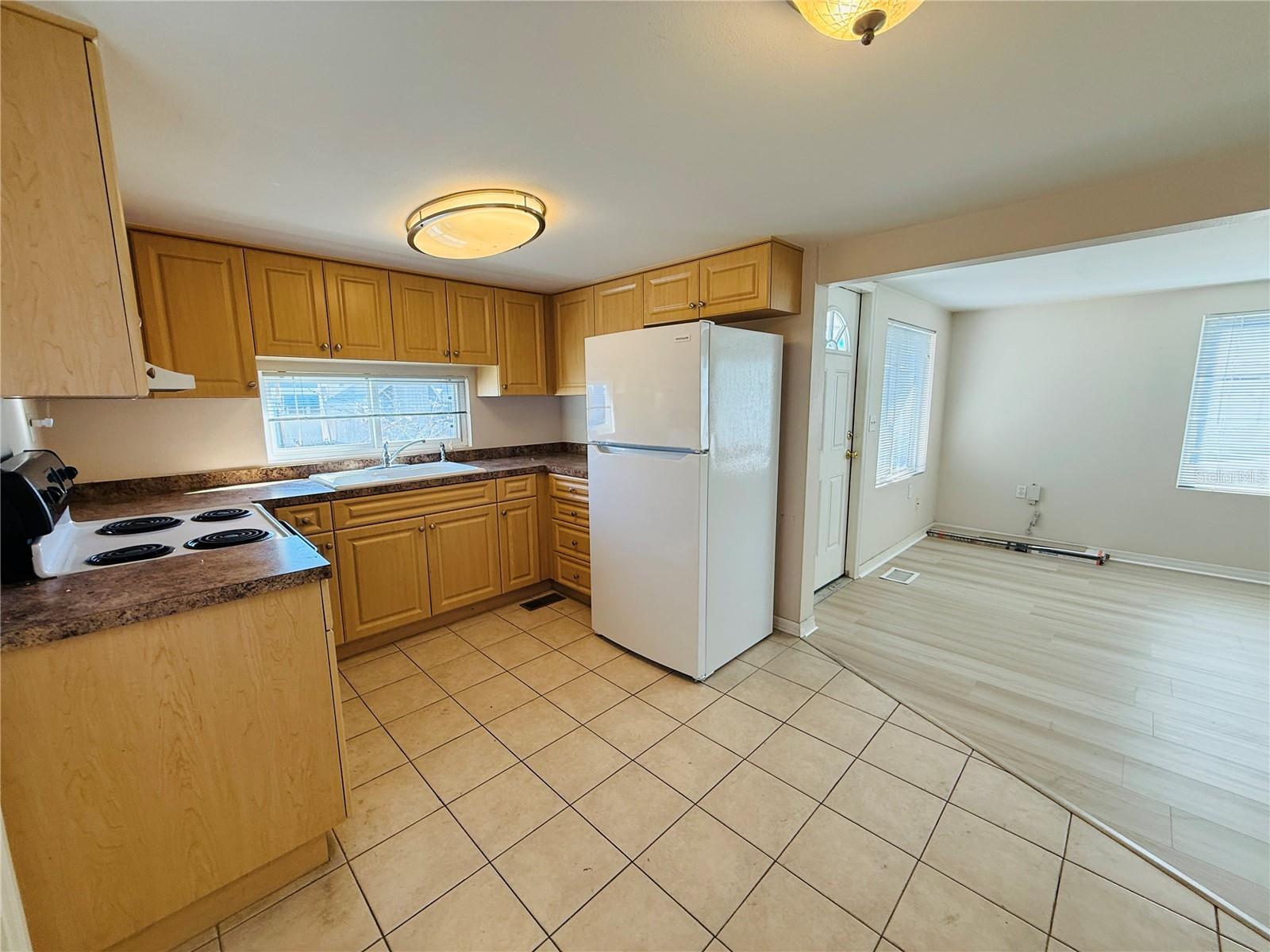 Image 5 of 40 For 4851 Gandy Boulevard B3l14