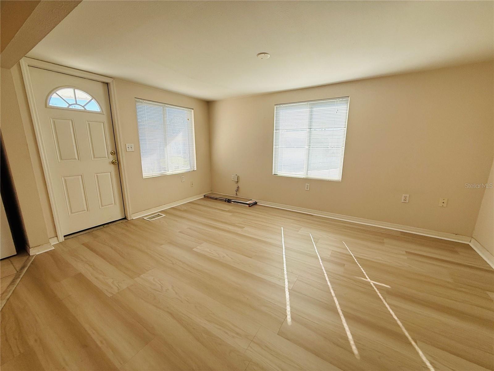 Image 9 of 40 For 4851 Gandy Boulevard B3l14