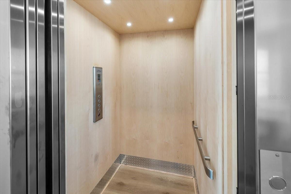 Image 12 of 59 For 3344 Gulfview Drive