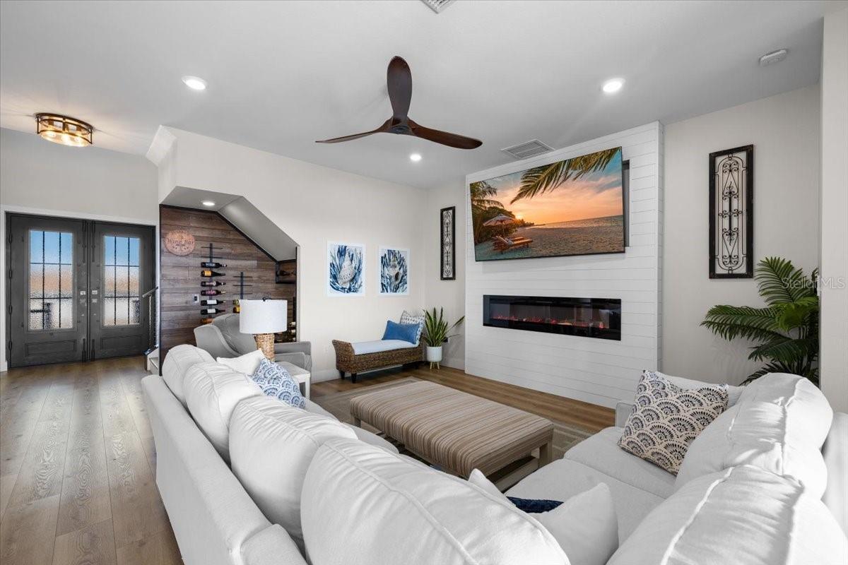 Image 4 of 59 For 3344 Gulfview Drive