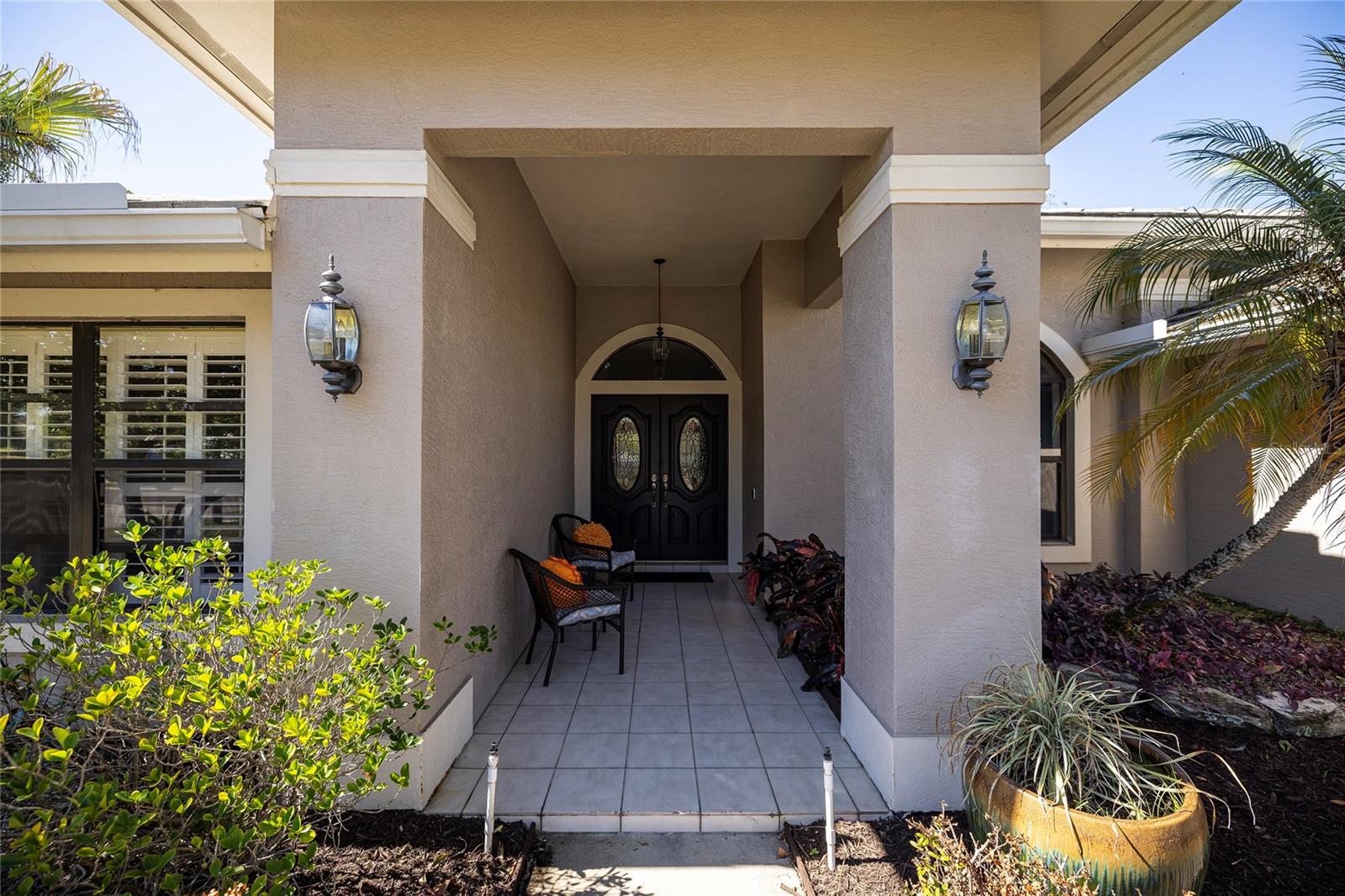 Listing photo id 8 for 1566 Huntleigh Court