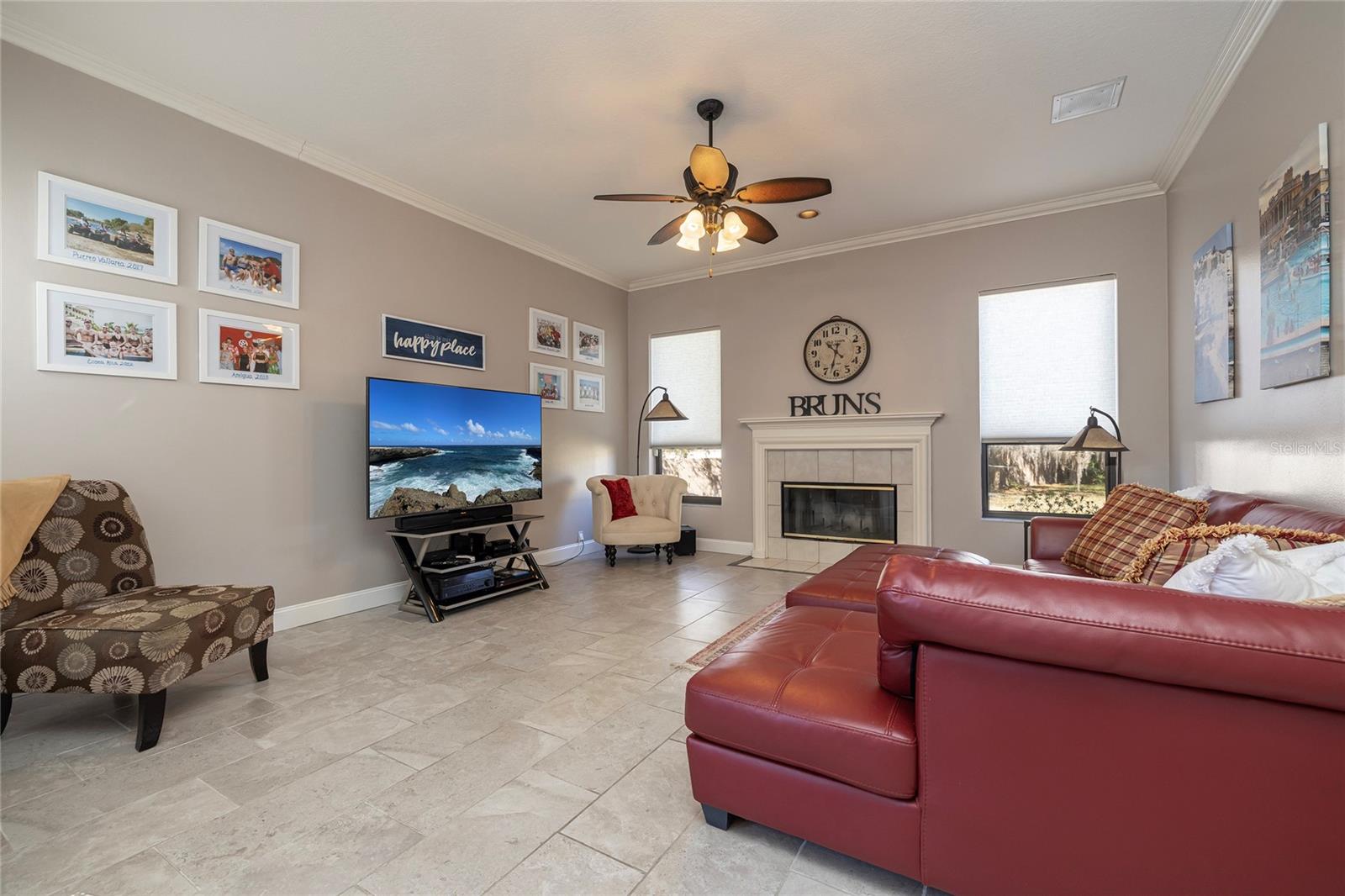 Listing photo id 20 for 1566 Huntleigh Court