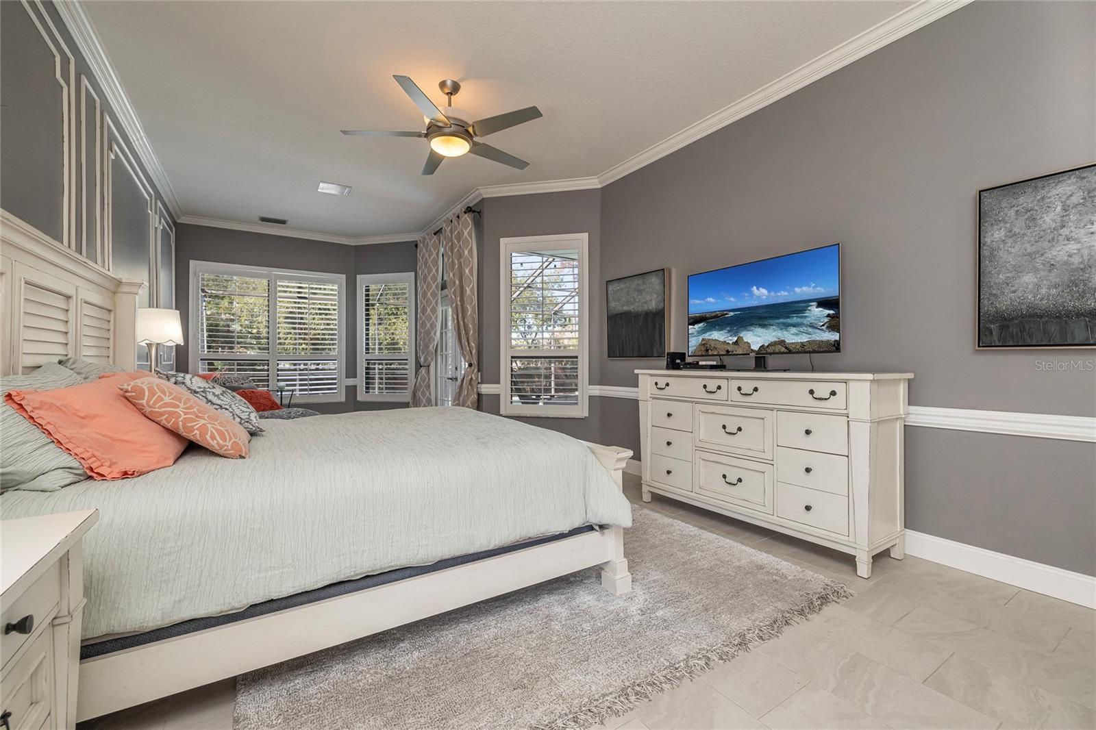 Listing photo id 22 for 1566 Huntleigh Court