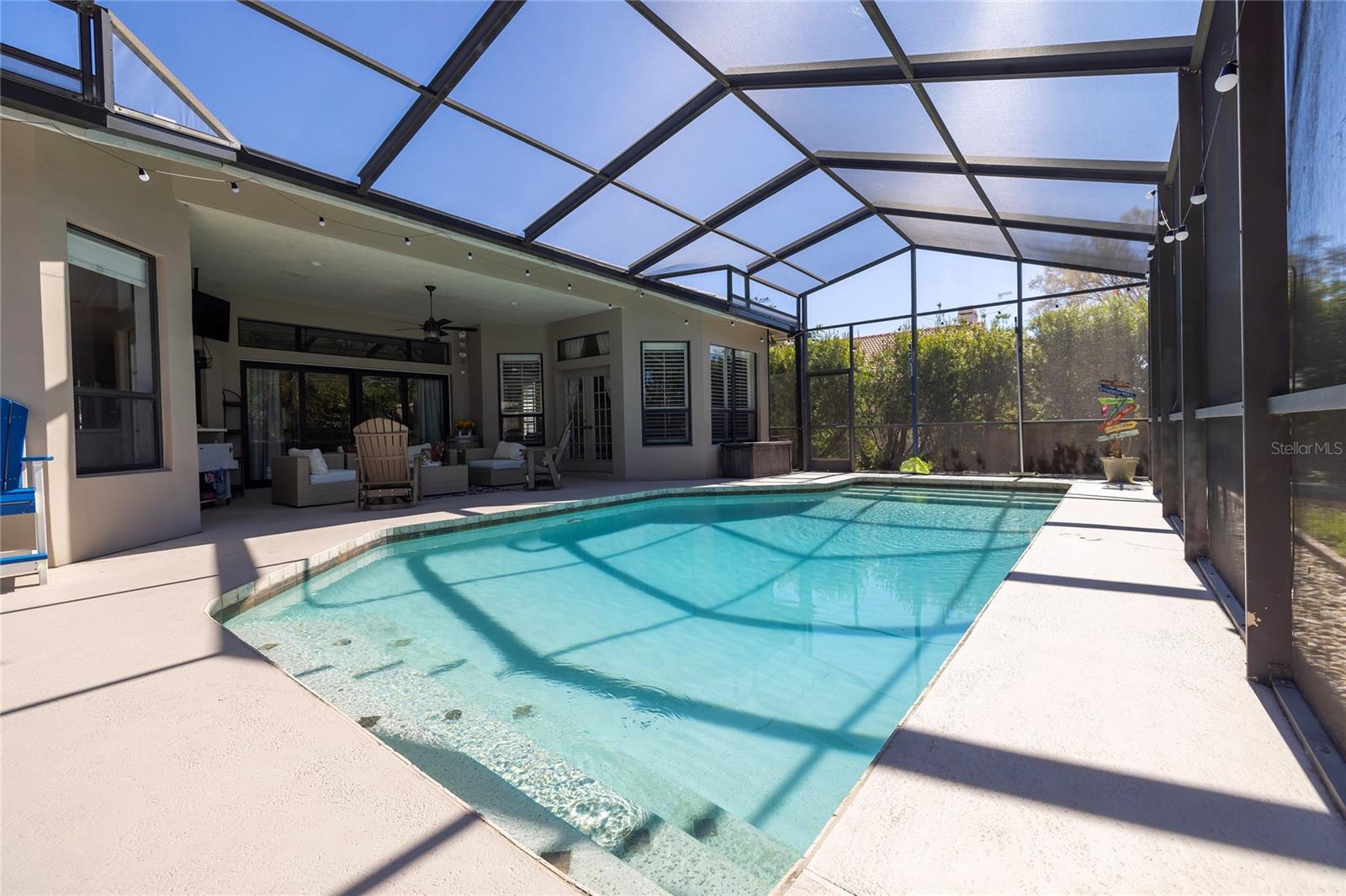 Listing photo id 37 for 1566 Huntleigh Court