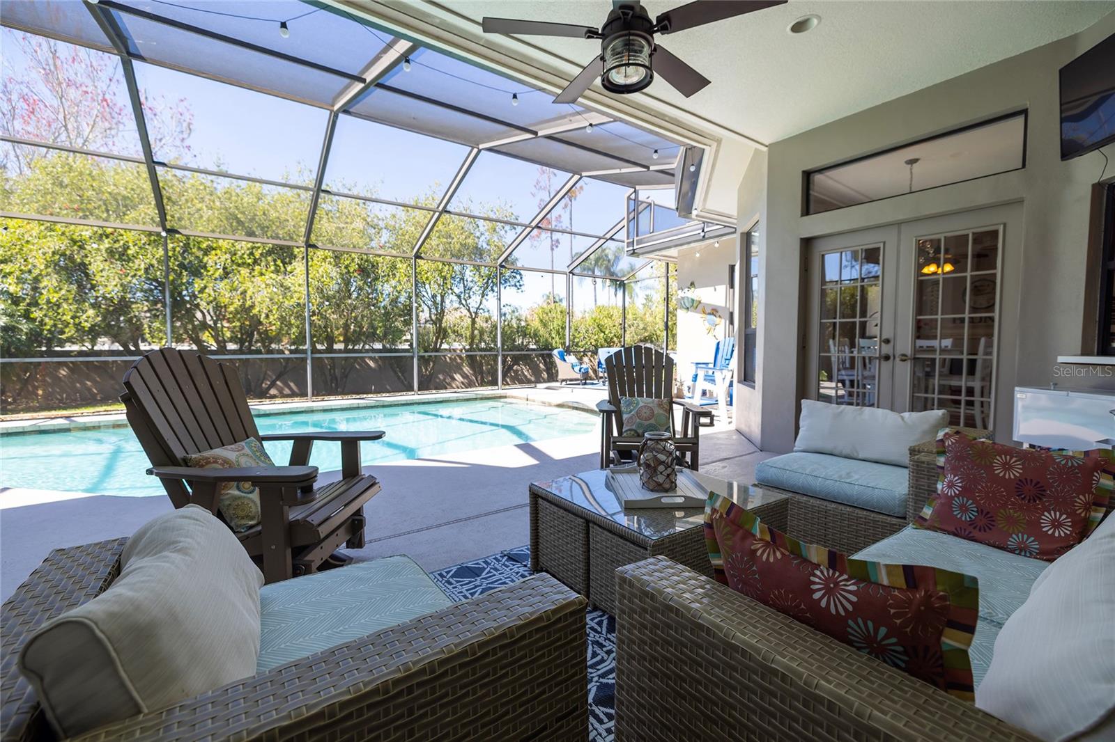 Listing photo id 40 for 1566 Huntleigh Court