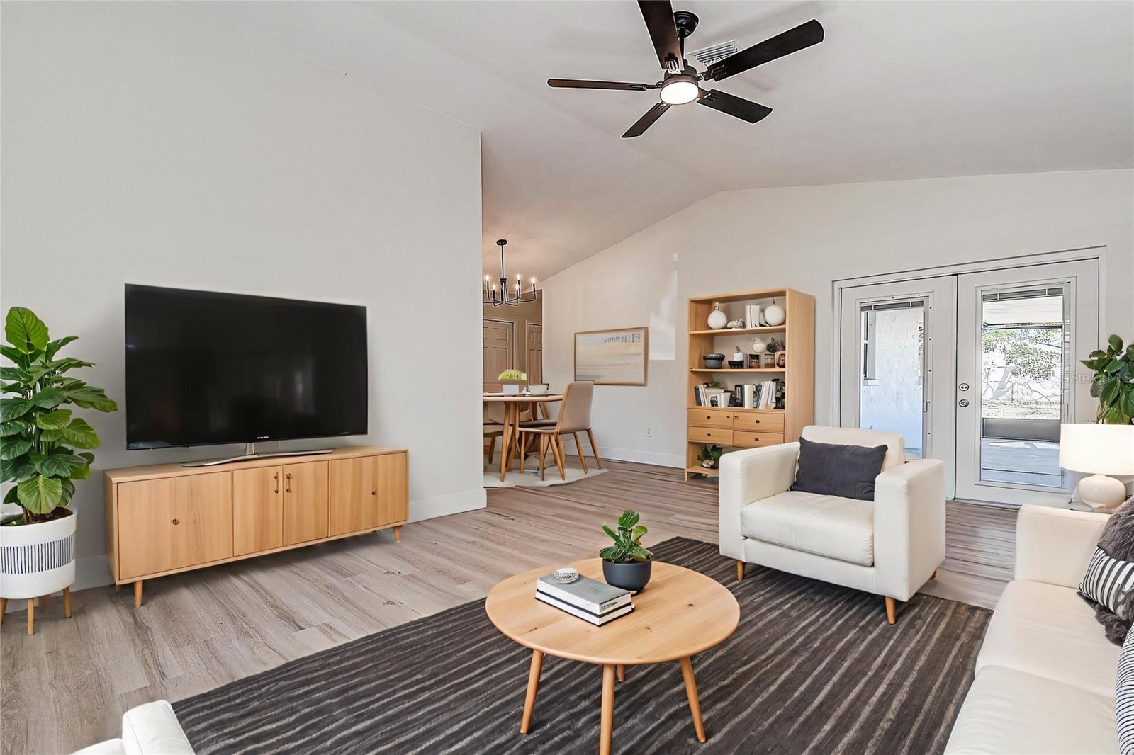 Image 3 of 33 For 6431 68th Avenue N