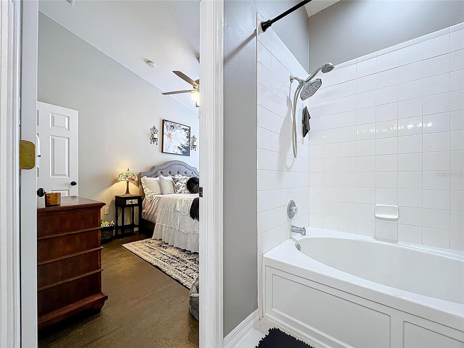 Image 24 of 31 For 12711 Sunland Court