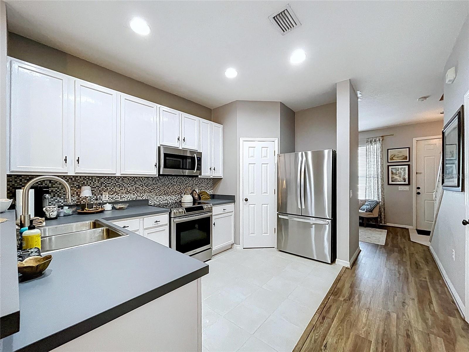 Image 9 of 31 For 12711 Sunland Court