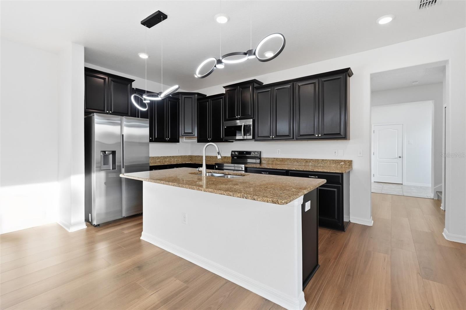 Image 12 of 63 For 13941 Lugano Court