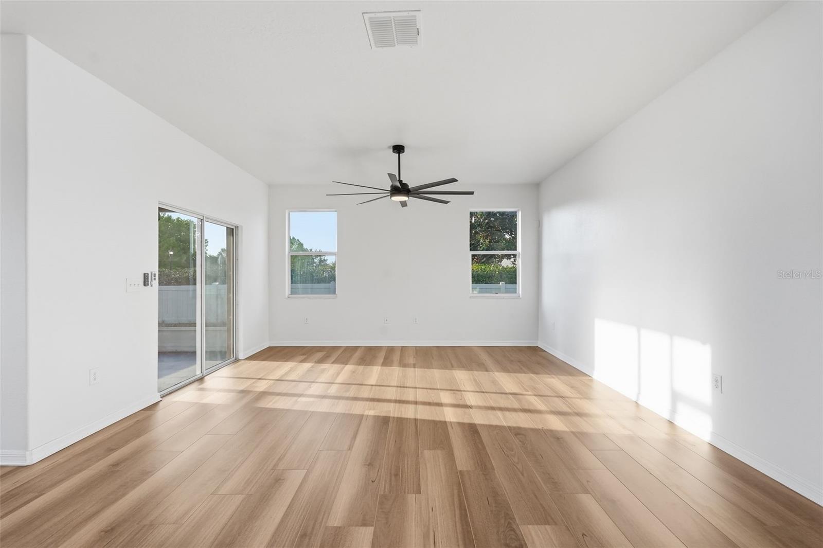 Image 25 of 63 For 13941 Lugano Court