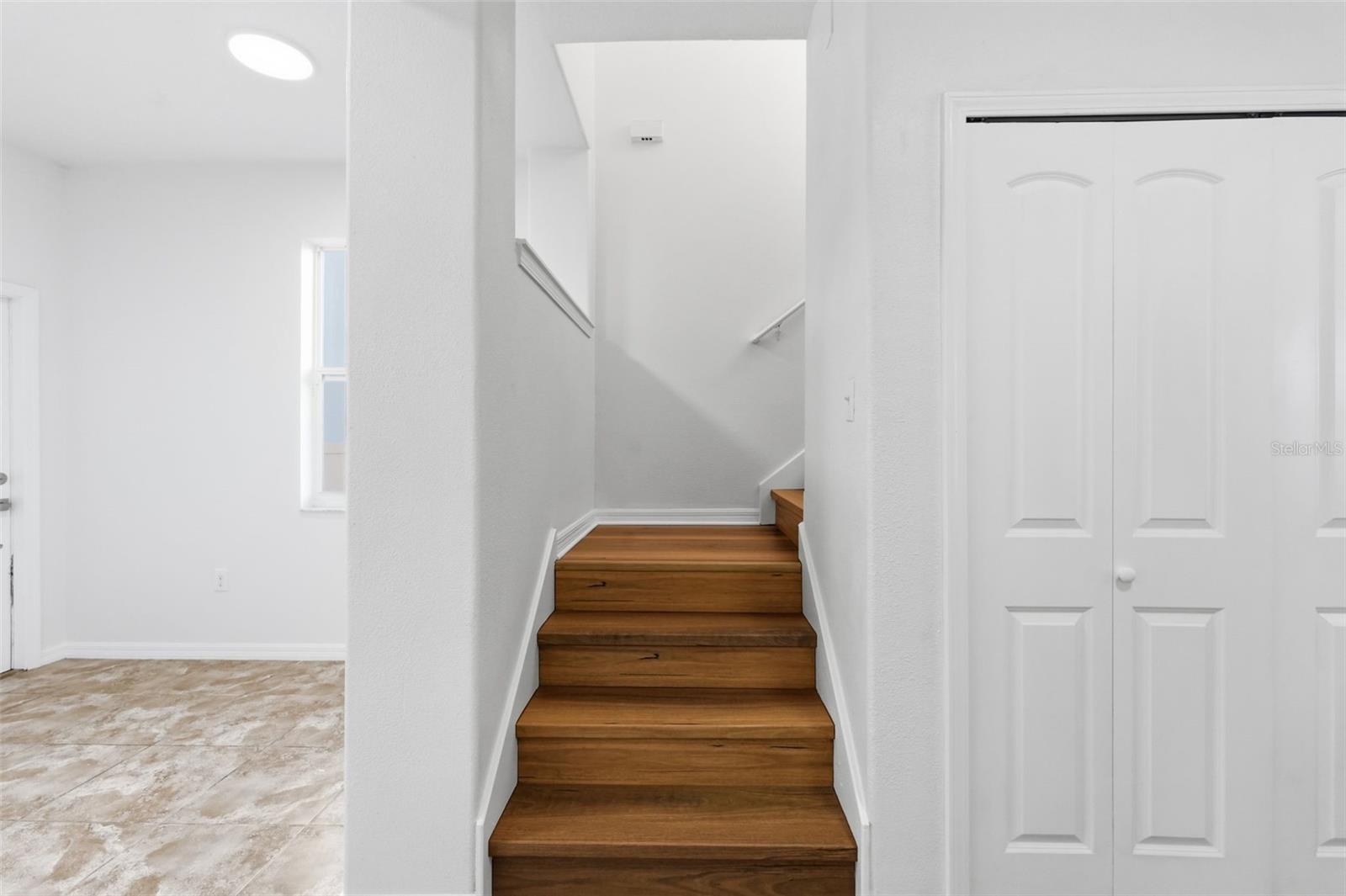 Image 33 of 63 For 13941 Lugano Court