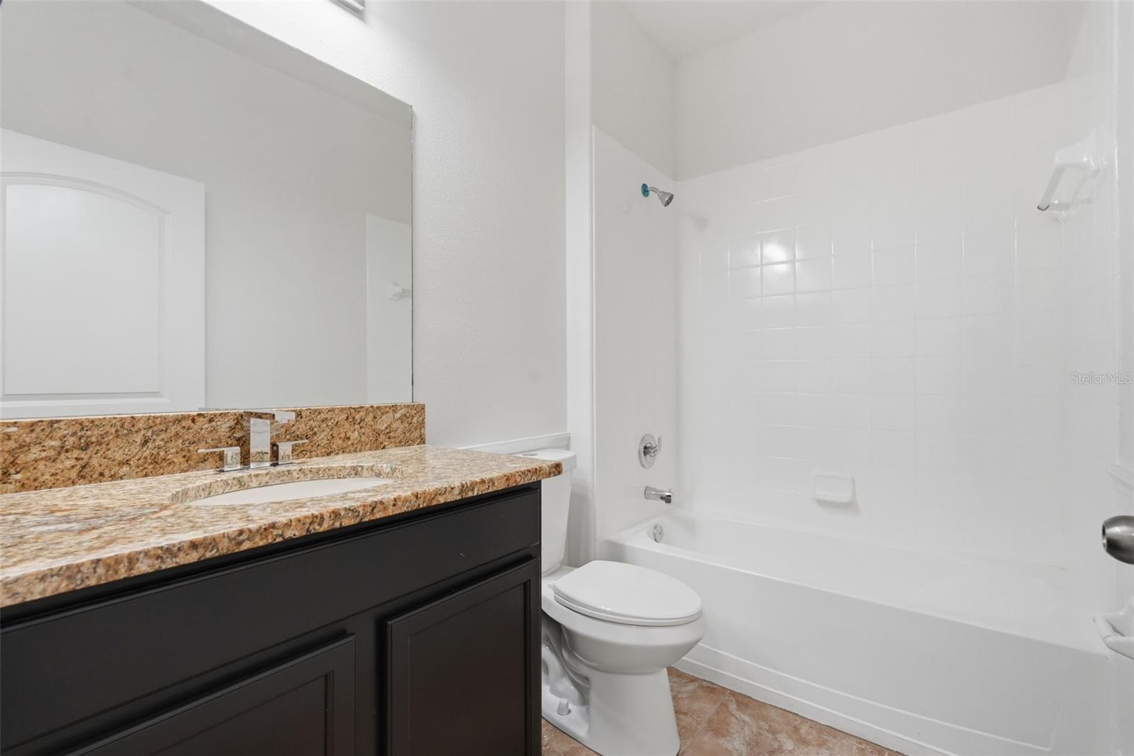 Image 36 of 63 For 13941 Lugano Court