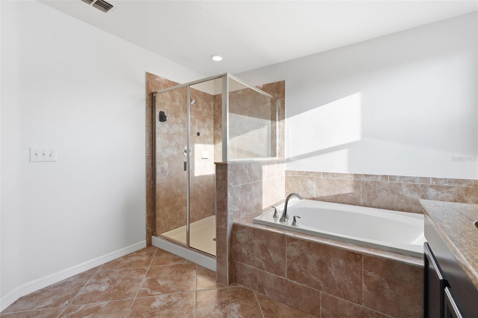 Image 8 of 63 For 13941 Lugano Court