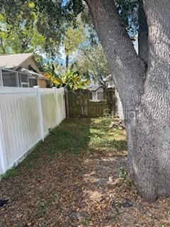 Image 21 of 23 For 7330 Fairwood Avenue