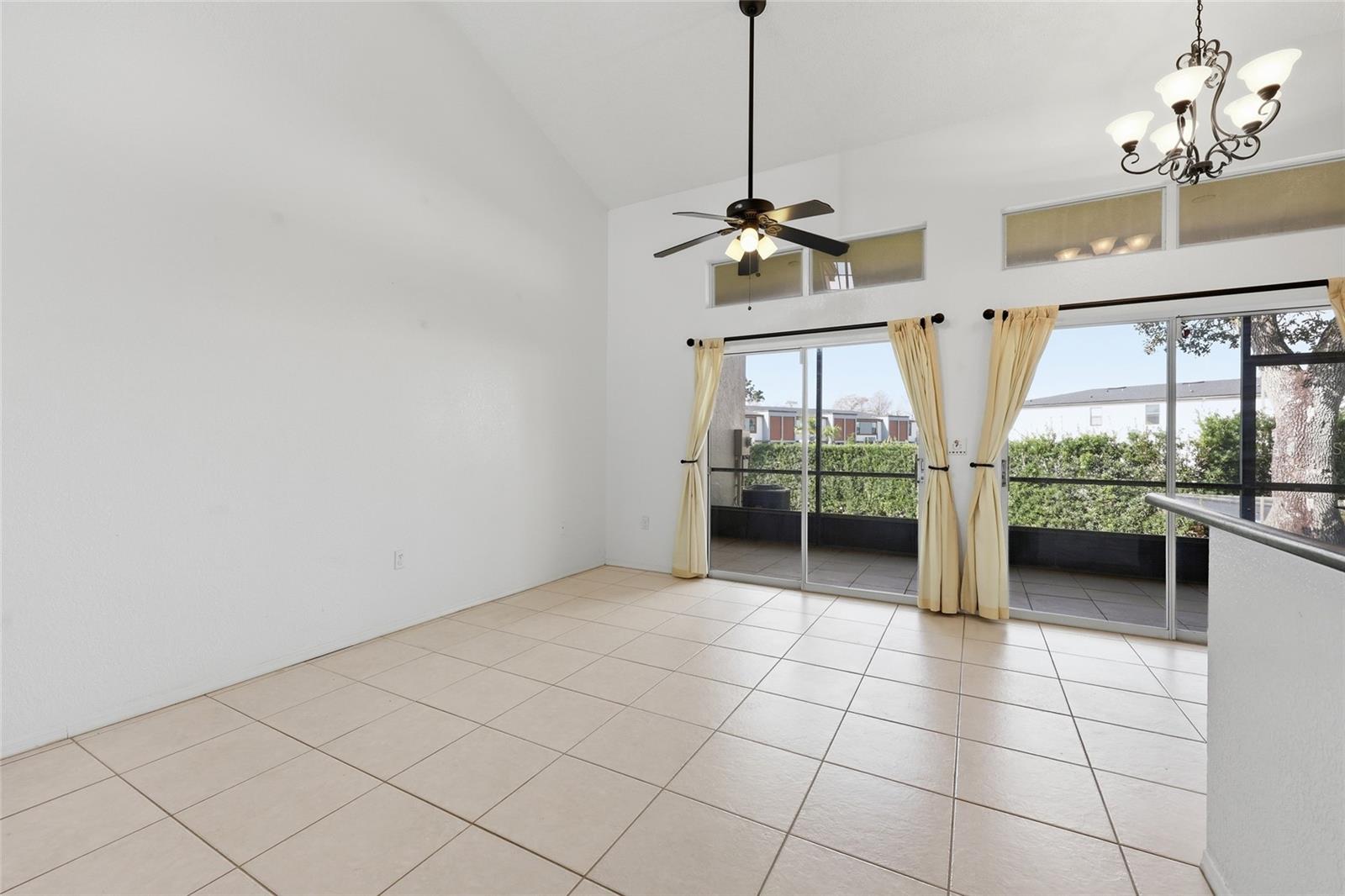 Image 10 of 34 For 3176 Tamarind Circle 19
