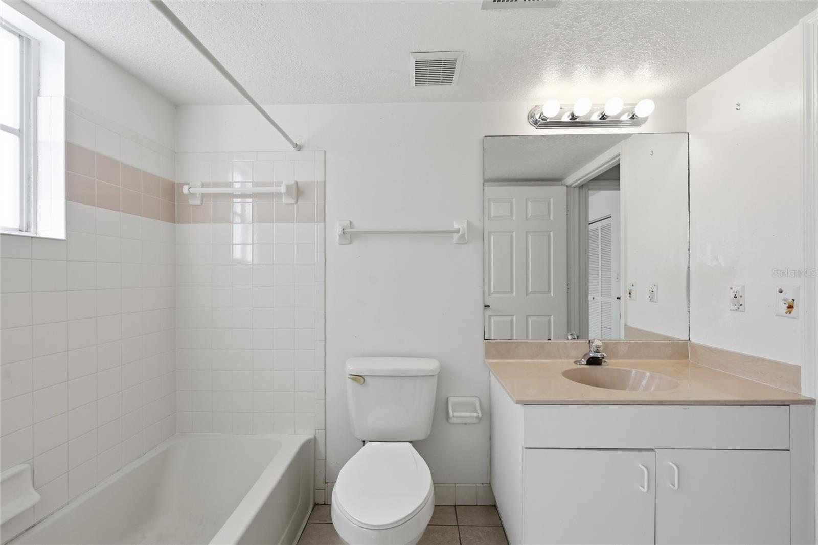 Image 16 of 34 For 3176 Tamarind Circle 19